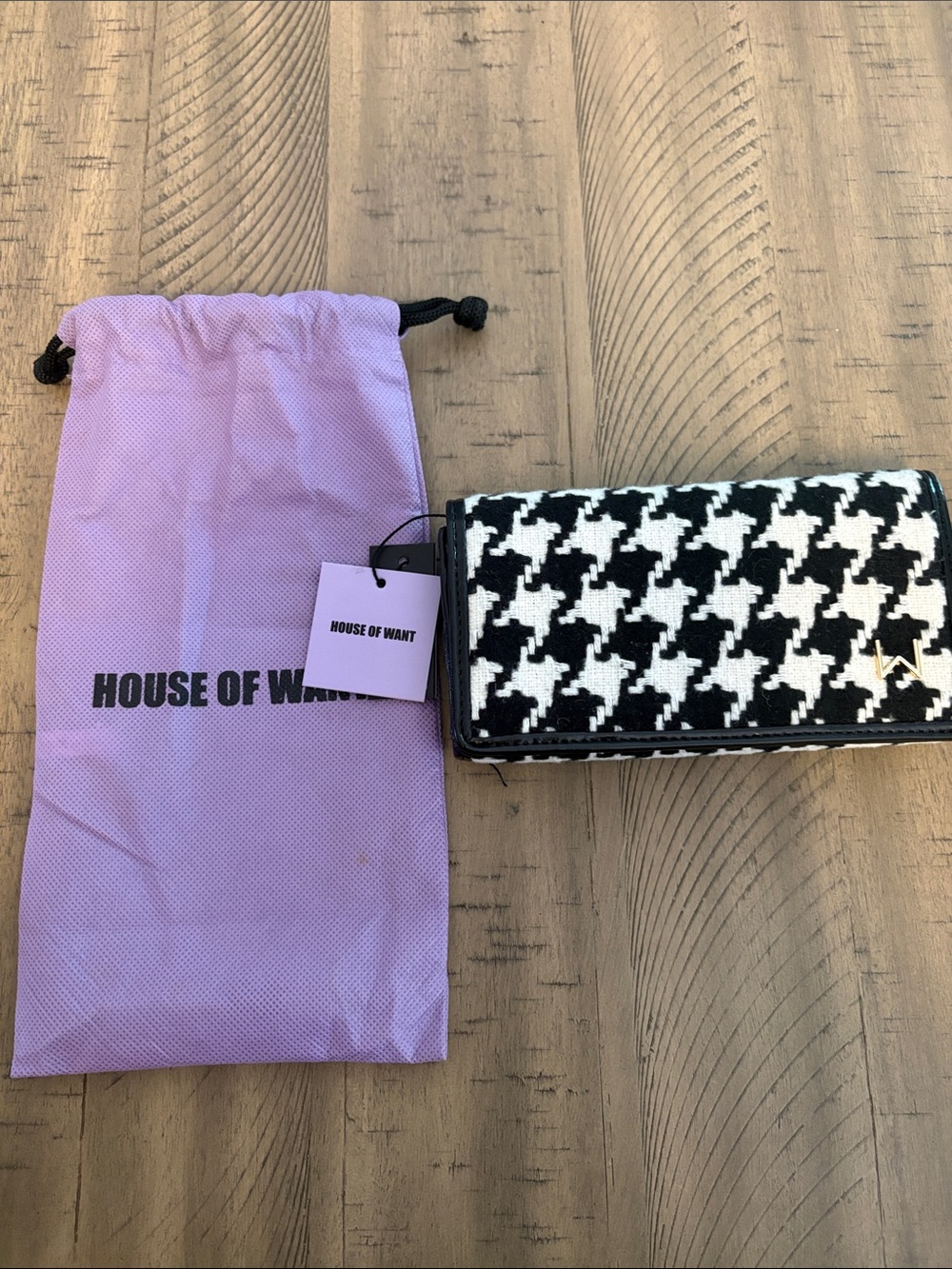 637 House of Want Houndstooth Clutch Wallet in Black & White
